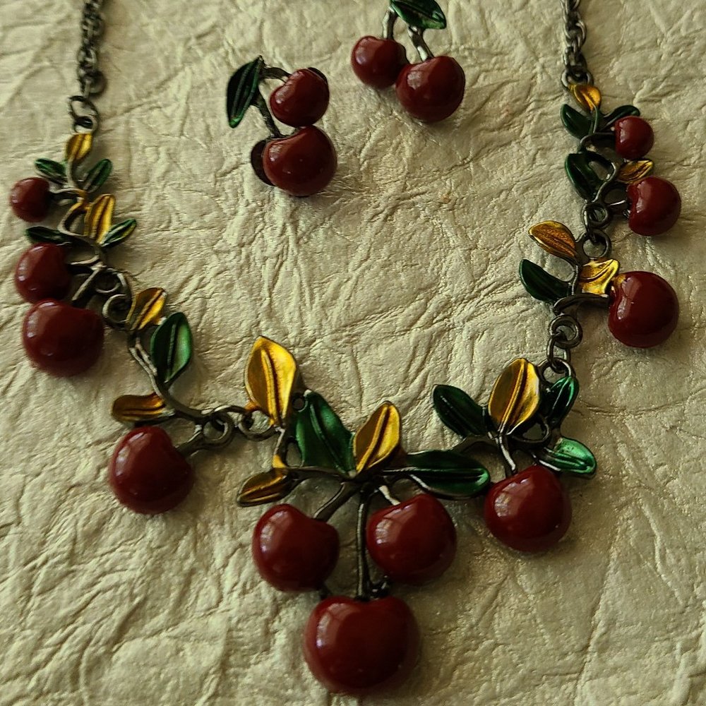 Red Cherries Short necklace-Remarkable Unique Necklace -Summer jewelry - Picture 4 of 9